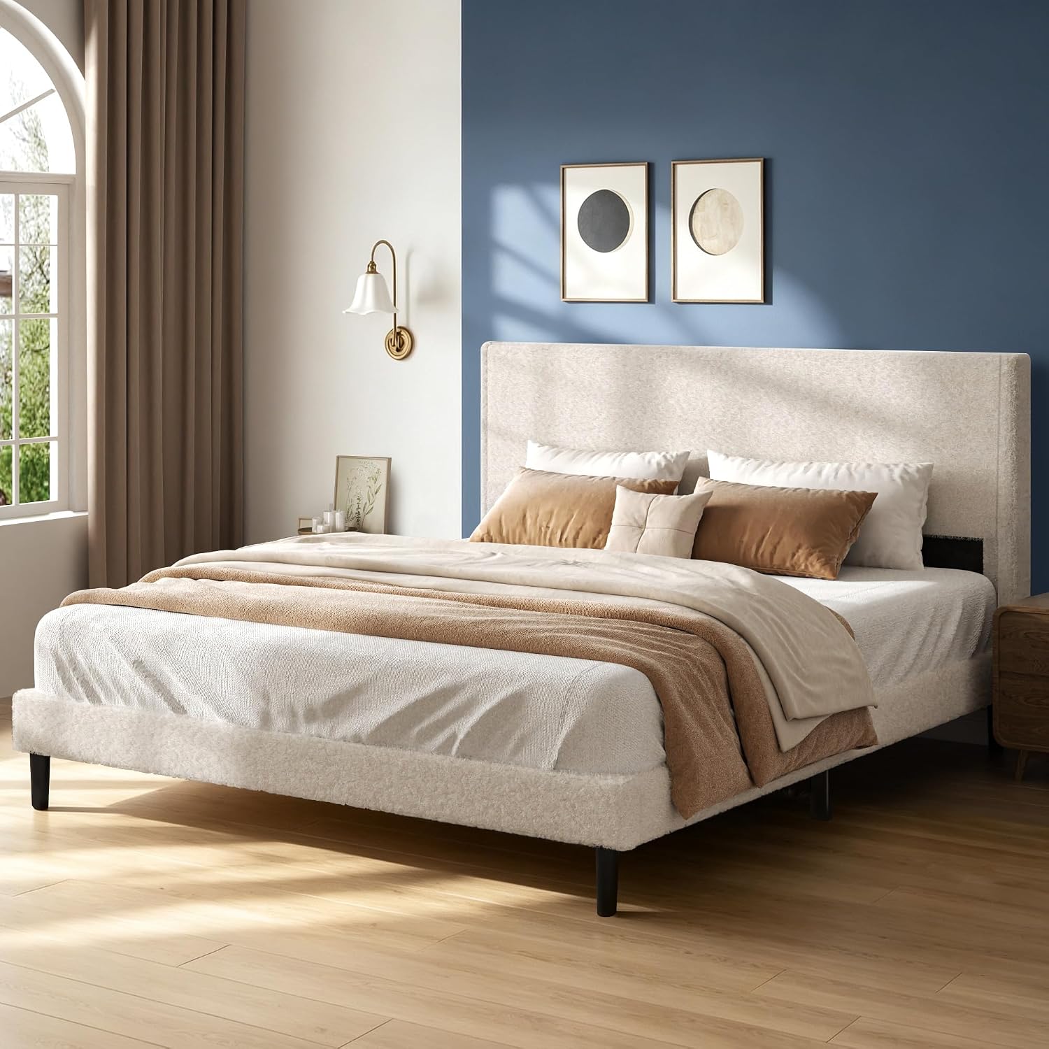 Teddy Velvet Full Platform Bed